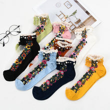 Load image into Gallery viewer, Summer Breathable Vintage Pearl Socks