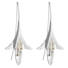 Load image into Gallery viewer, Exquisite Flower Drop Earrings