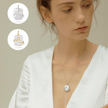 Load image into Gallery viewer, Fashion Hug Necklace