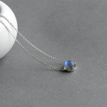 Load image into Gallery viewer, Aurore Borealis Silver Necklace