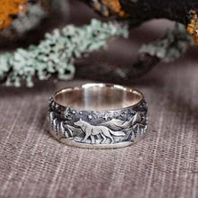 Load image into Gallery viewer, Wolf and She-wolf Paired Rings