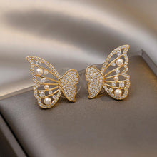 Load image into Gallery viewer, Butterfly Earrings With Pearls And Diamonds