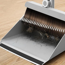 Load image into Gallery viewer, &quot;Built-In Comb&quot; Rotating Broom