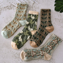 Load image into Gallery viewer, Womens Floral Cotton Socks