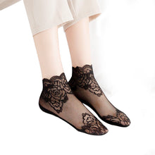 Load image into Gallery viewer, Ladies Fashion Lace Socks