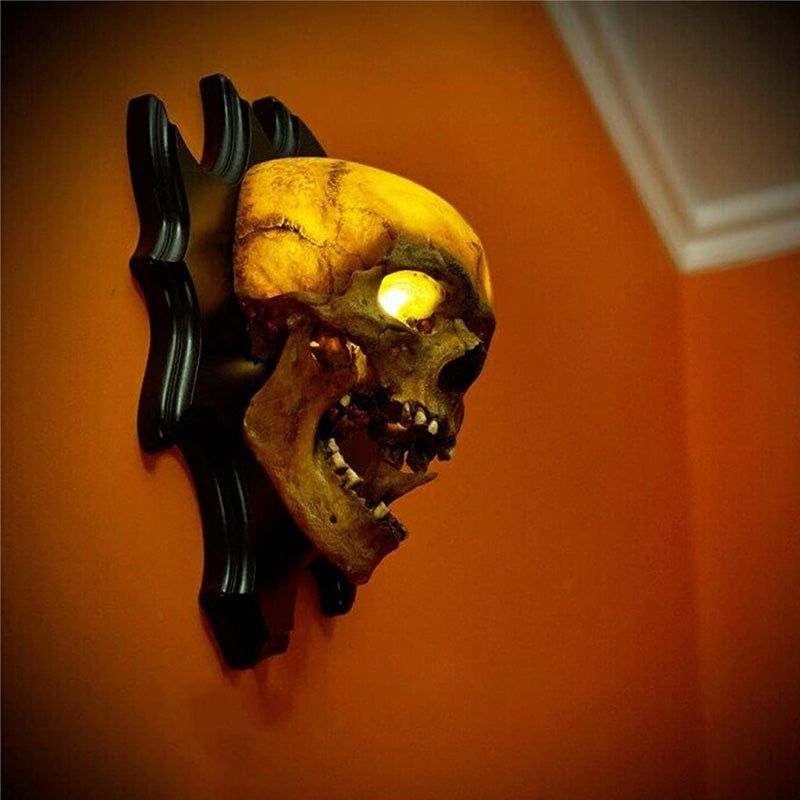 Shiny Skull Wall Décor