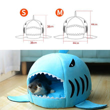 Load image into Gallery viewer, Shark-shaped Pet Bed