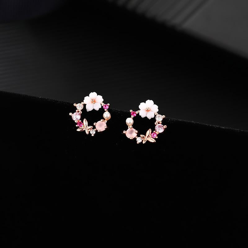 Flower pearl earrings