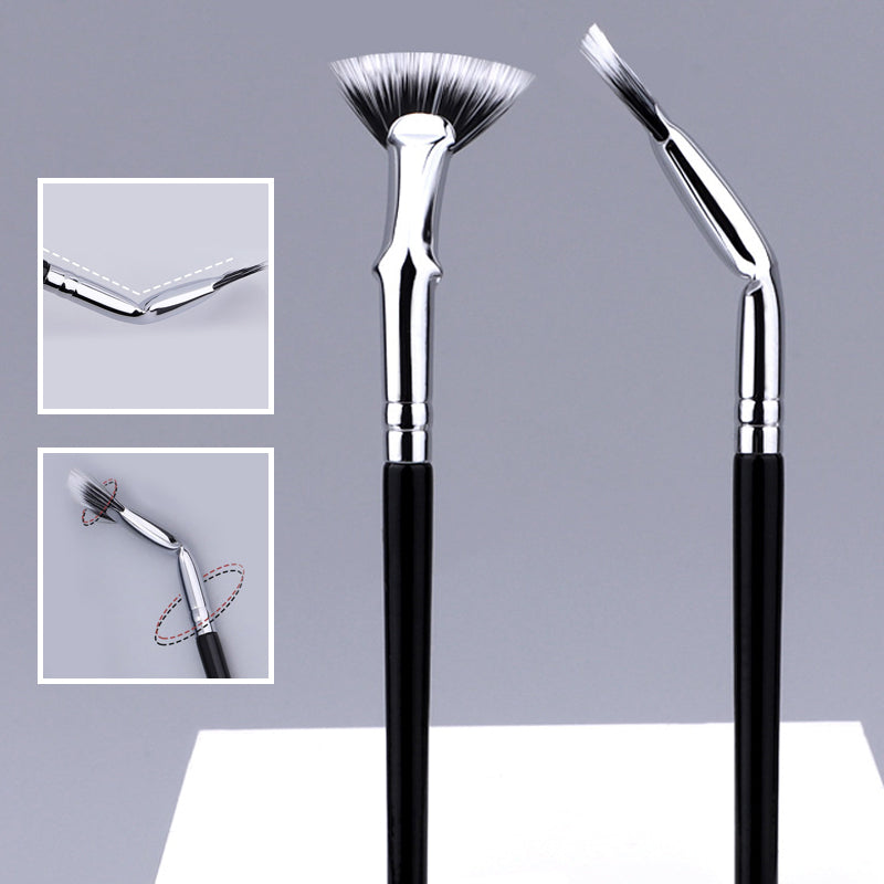 Angled Fan-shaped Eyelash Brush